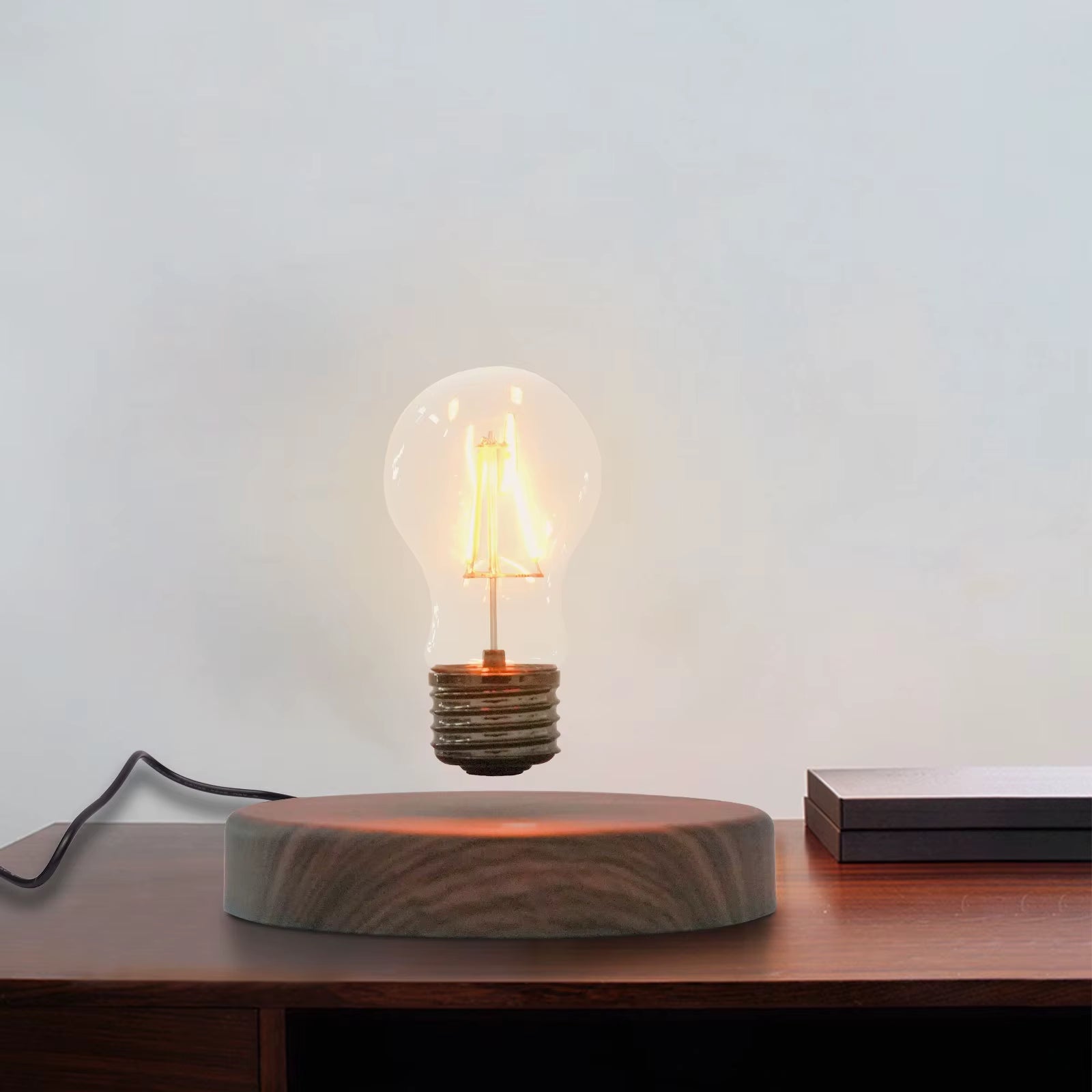 LumaFloat™ - Magnetic Levitating Light